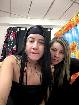 Snapshot of ardiente1805 chatting on 11/17/25, 04:18 ardiente1805 online show from 11/17/25, 04:18