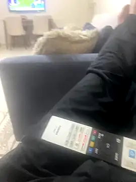 banuemre28 online show from 12/13/25, 09:31