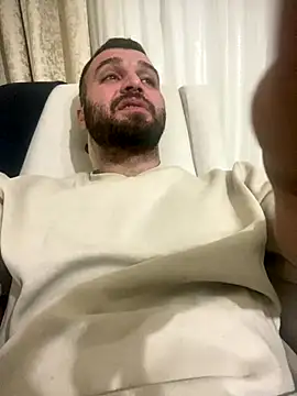 banuemre28 online show from 12/20/25, 11:12