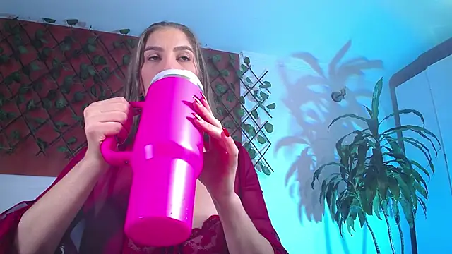 Dafne castro  online show from 02/16/26, 06:59