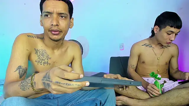 twinkDuohot online show from 04/24/26, 01:30