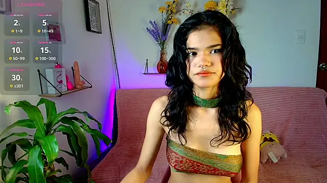 emycarver09 online show from 10/13/25, 12:16