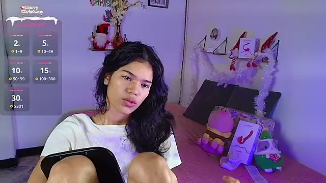 emycarver09 online show from 11/08/25, 11:43