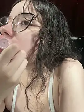 sukubo   online show from 11/28/25, 03:53