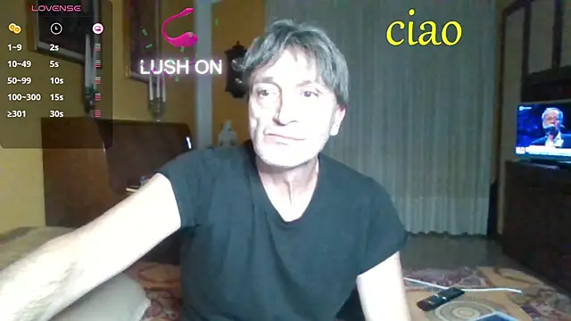 Snapshot of lattediyak chatting on 12/18/25, 12:49 lattediyak online show from 12/18/25, 12:49