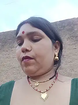 Snapshot of Rashili_jaan chatting on 06/16/26, 01:36 Rashili jaan online show from 06/16/26, 01:36
