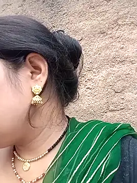 Snapshot of Rashili_jaan chatting on 06/27/26, 01:17 Rashili jaan online show from 06/27/26, 01:17