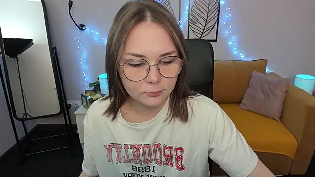 Sophi gi online show from 09/15/25, 03:06
