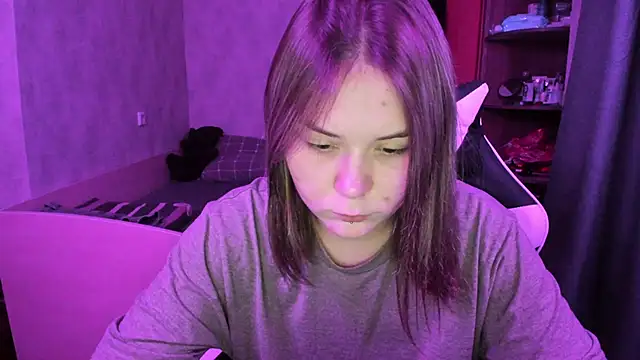 Sophi gi online show from 10/04/25, 01:09