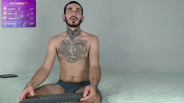 Snapshot of Tyler2y_luna chatting on 09/26/25, 09:30 Tyler2y luna online show from 09/26/25, 09:30