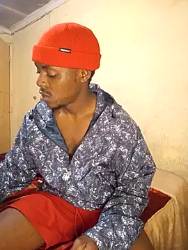 Snapshot of Hluga_25 chatting on 09/23/25, 05:05 Hluga 25 online show from 09/23/25, 05:05