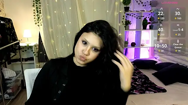 Snapshot of Nicole_Parshikova chatting on 10/30/25, 10:27 Nicole Parshikova online show from 10/30/25, 10:27