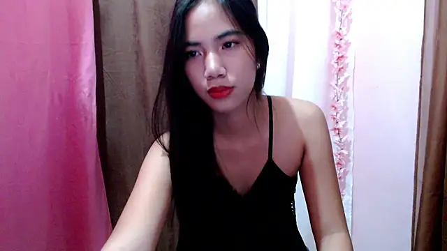 Snapshot of Shy_SexyLady chatting on 10/08/25, 05:05 Shy SexyLady online show from 10/08/25, 05:05