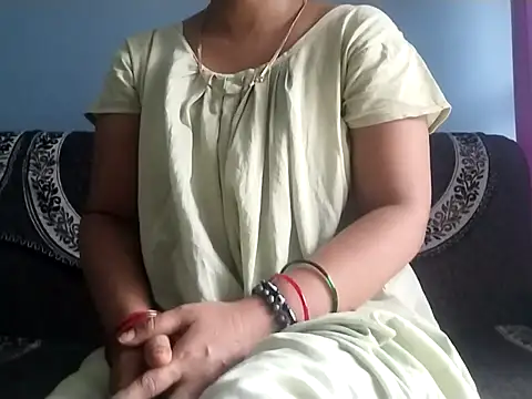 NehaQn online show from 09/13/25, 01:05