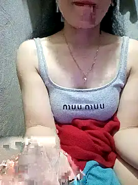 LucyyLy online show from 01/14/26, 12:33