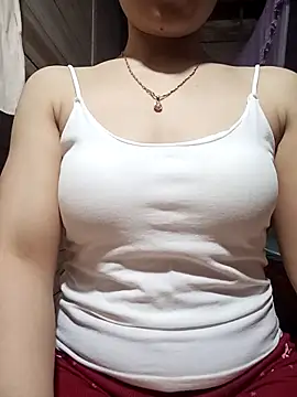 LucyyLy online show from 05/05/26, 11:51