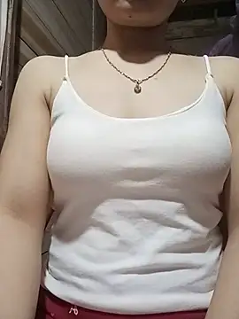 Snapshot of LucyyLy chatting on 05/20/26, 12:11 LucyyLy online show from 05/20/26, 12:11
