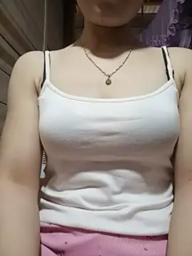 Snapshot of LucyyLy chatting on 07/02/26, 12:21 LucyyLy online show from 07/02/26, 12:21