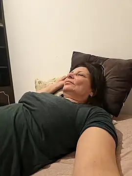 jessyca  online show from 10/23/25, 07:12