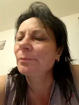 jessyca  online show from 10/27/25, 08:57