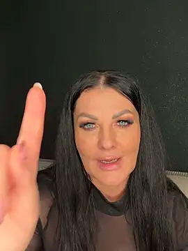 Nola Luxx-offiziell online show from 02/04/26, 07:53