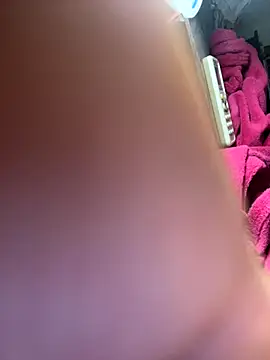 aninha21 online show from 11/04/25, 10:58