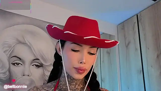 belllbonniie online show from 10/12/25, 08:52