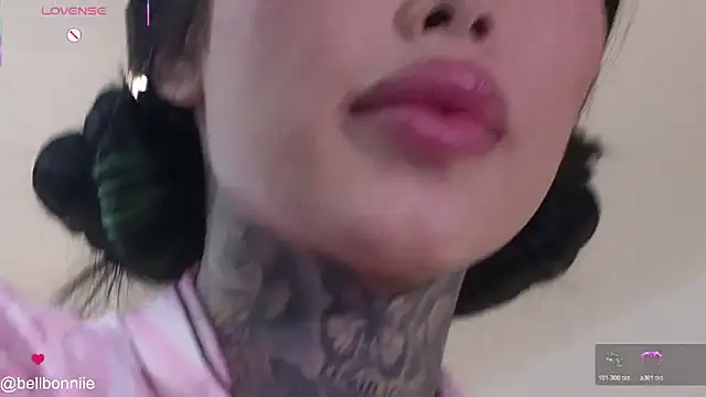 belllbonniie online show from 02/15/26, 06:59