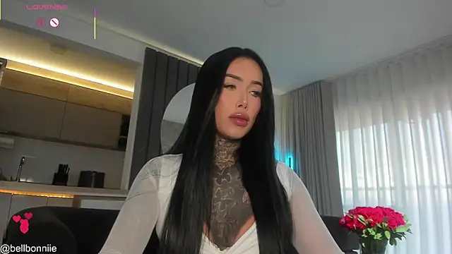 Snapshot of belllbonniie chatting on 07/13/26, 11:18 belllbonniie online show from 07/13/26, 11:18