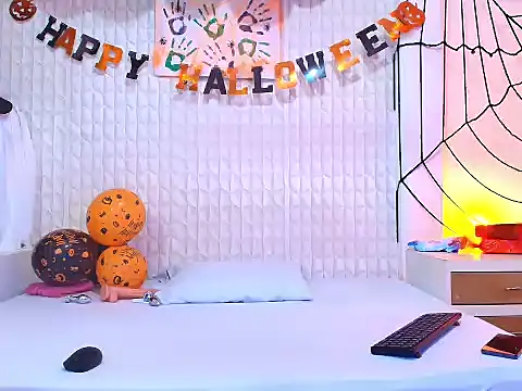 LuigiMarchetti online show from 10/28/25, 07:38