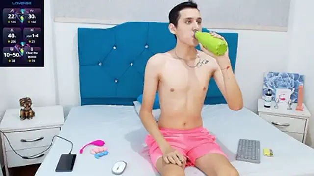 LuigiMarchetti online show from 12/05/25, 07:43