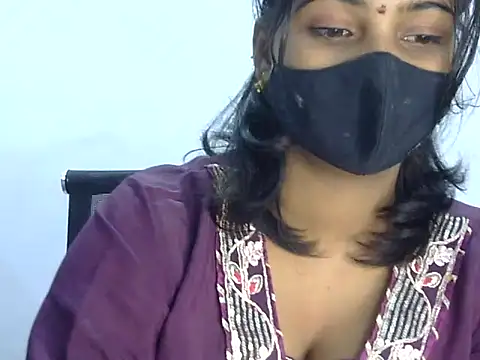 Hott Noor online show from 11/30/25, 02:21