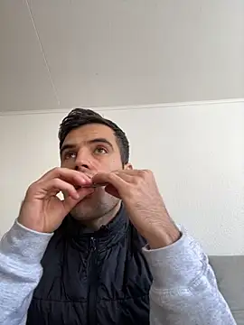 dino2603 online show from 11/03/25, 12:17