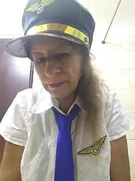 Snapshot of MaryLunne chatting on 03/17/26, 12:19 MaryLunne online show from 03/17/26, 12:19