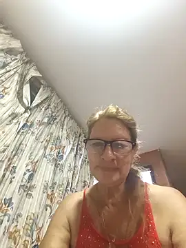 Snapshot of MaryLunne chatting on 03/18/26, 11:52 MaryLunne online show from 03/18/26, 11:52