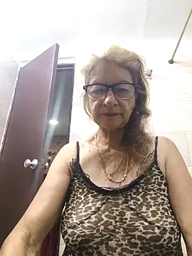 Snapshot of MaryLunne chatting on 03/20/26, 11:42 MaryLunne online show from 03/20/26, 11:42