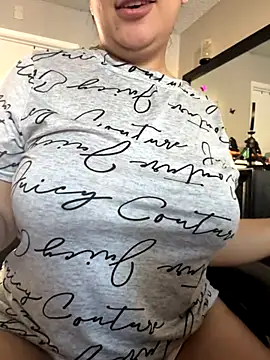 latina curvy22 online show from 11/23/25, 11:15