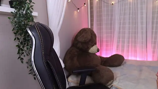 Mystic blue online show from 11/12/25, 12:49