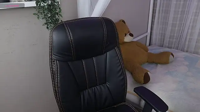 Mystic blue online show from 11/19/25, 12:49