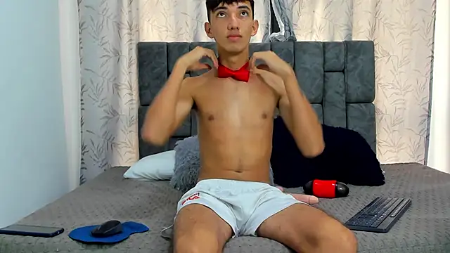 Maikol Ortiz online show from 12/22/25, 01:41