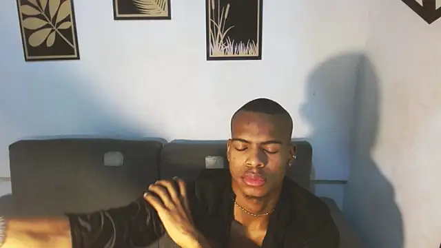 criss zuri online show from 09/24/25, 11:46