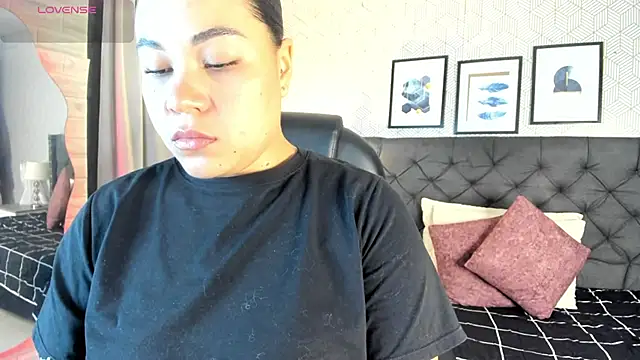 Snapshot of sophie__blare chatting on 06/16/26, 07:16 sophie blare online show from 06/16/26, 07:16