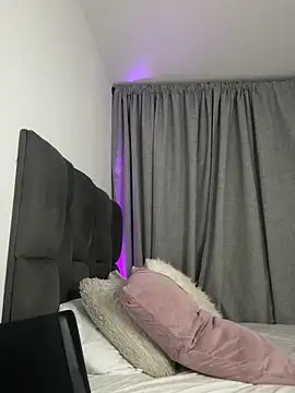 Snapshot of helen_palmer chatting on 10/26/25, 03:12 helen palmer online show from 10/26/25, 03:12