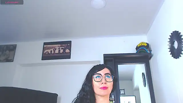 Vicky hotmilf online show from 06/26/26, 11:14