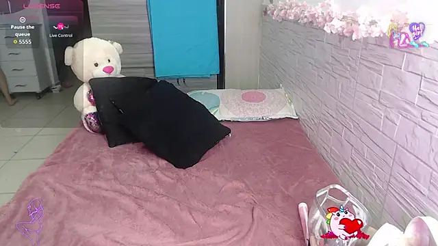 EmilyCoy  online show from 06/28/26, 07:25