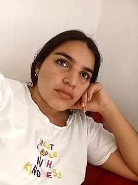 chloe 90 online show from 09/29/25, 04:34