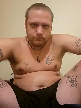 Snapshot of GladsomeLark chatting on 09/15/25, 06:57 GladsomeLark online show from 09/15/25, 06:57