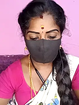 Snapshot of tamilammukuttyy chatting on 04/27/26, 02:59 tamilammukuttyy online show from 04/27/26, 02:59