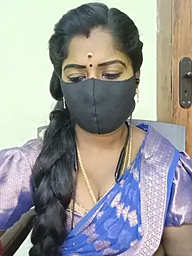 Snapshot of tamilammukuttyy chatting on 06/25/26, 05:28 tamilammukuttyy online show from 06/25/26, 05:28