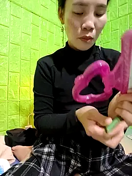 Tin tanny online show from 12/15/25, 11:58